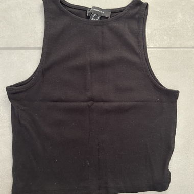 Black crop top 