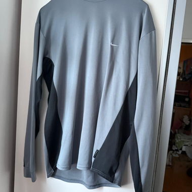 Top Nike vintage grigio