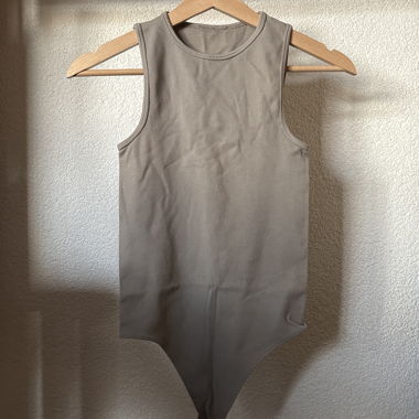 Body sans manches beige côtelé