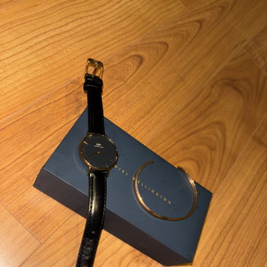 Montre et jonc rose gold Daniel Wellington