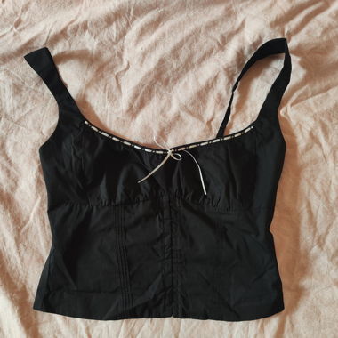 Haut corset noir à bretelles