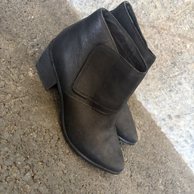 Schwarze Stiefeletten