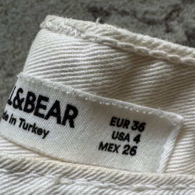Pantalon style cargo fin beige 