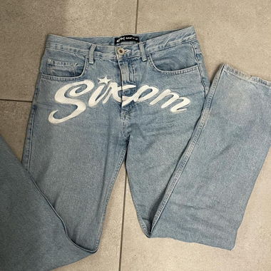 light blue 6PM straight leg jeans in size 28 