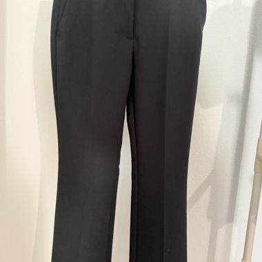 Schwarze elegante Hose