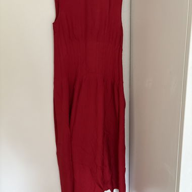 Red Sleeveless Dress