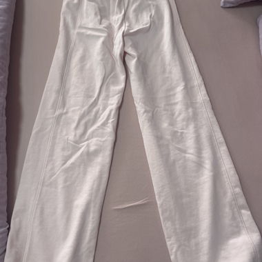 Pink lounge trousers with elastic waistband