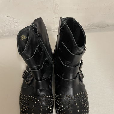 Stiefeletten Nieten