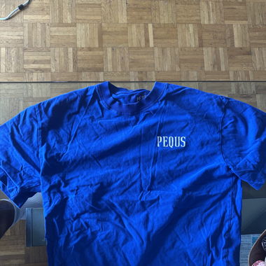 Tshirt pequs taille M prix 18.-