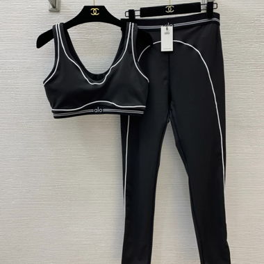 Alo Yoga Activewear-Set