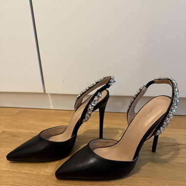 Wunderschöne Pumps mit steinen