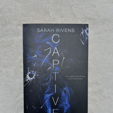 Captive tome 1 (Sarah Rivens) 