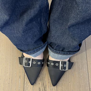 Escarpins noirs effet soie (kitten heels)