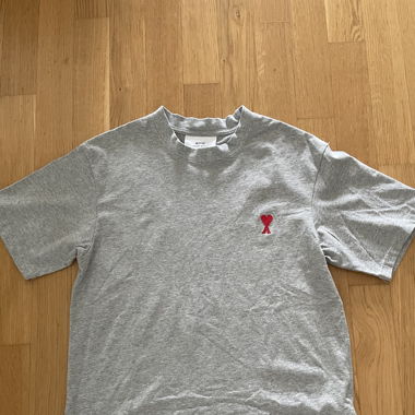 AMI PARIS T Shirt Grau