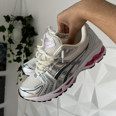 Asics running shoes rose