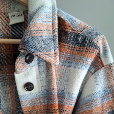 Coat / mantel