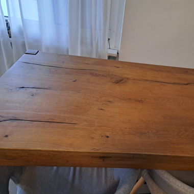 Tisch mit Stühle
