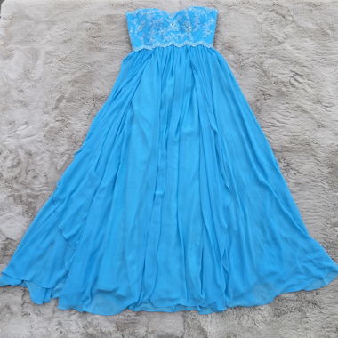 Robe bleue style gala