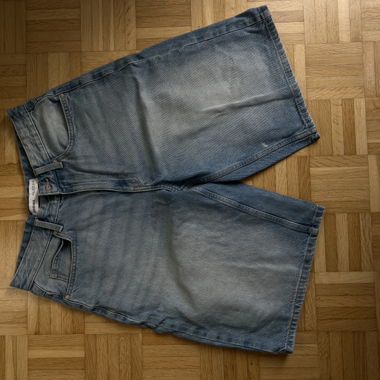 Bershka Baggy Shorts Blau