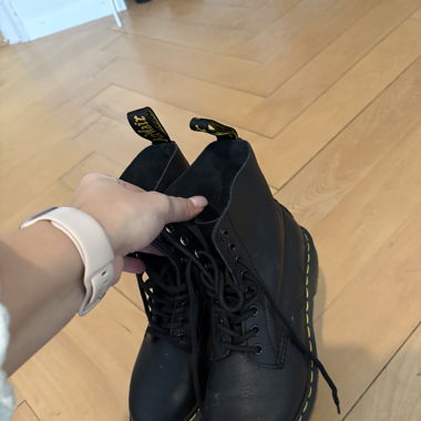 Dr. Martens 