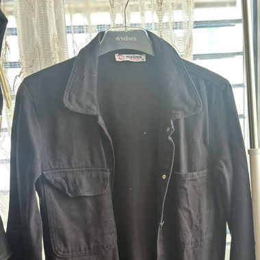 Schwarze Utility-Jacke