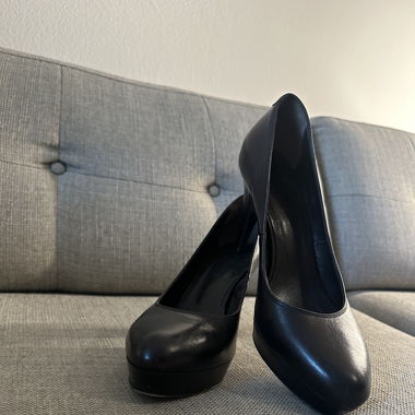Colonys High Heels