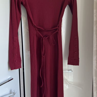Rotes Pulli Kleid