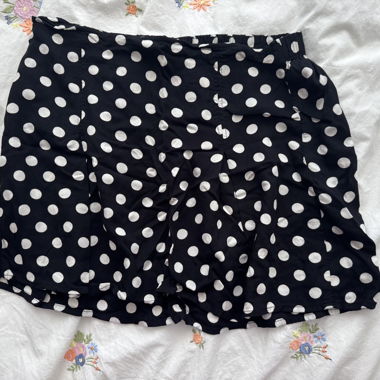 Mini jupe d'été H&M Divided à pois, taille 38