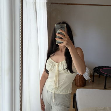 Haut en satin polyester crème