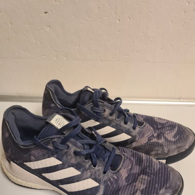 Adidas Crazyflight Schuh
