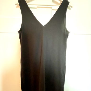 Abercrombie & Fitch black V-neck dress