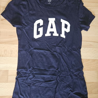 Gap T-shirt