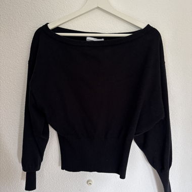 Black off shoulder sweater bershka