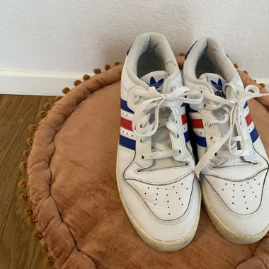 Adidas Sneakers