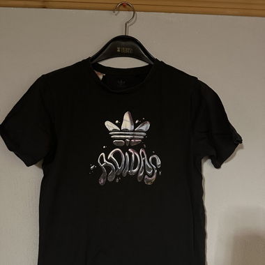 Adidas T-Shirt