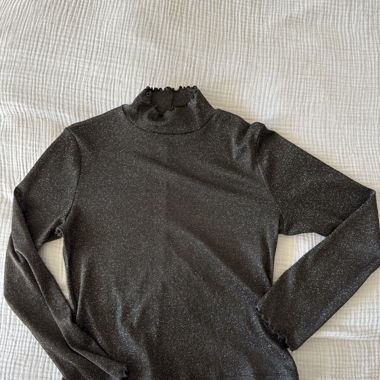 Black shimmer turtleneck top
