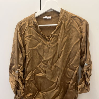 Blouse dorée 