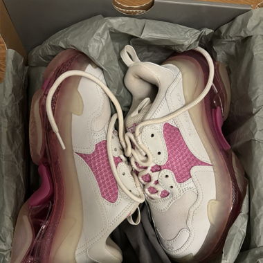 balenciaga triple s