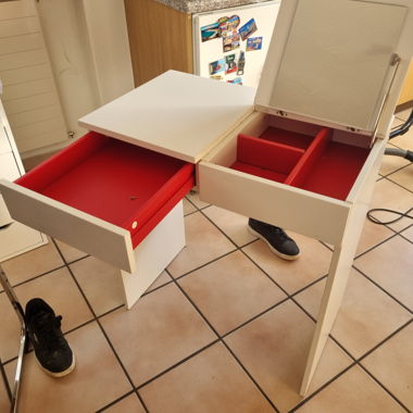 Armadietto per trucchi e makeup 