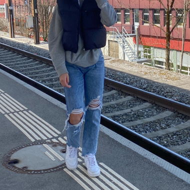 Hose/ Jeans mit Löcher