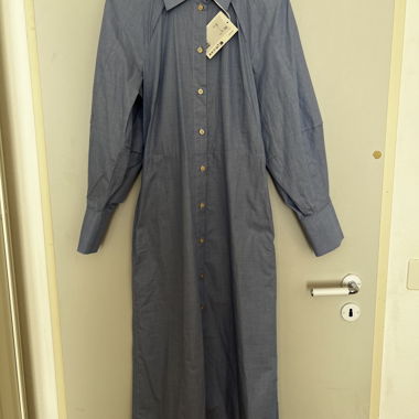 Robe chemise bleu ciel COS