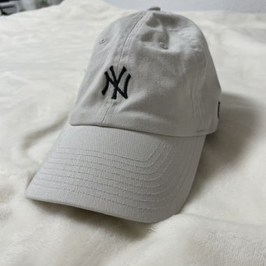 NEW YORK YANKEES BEIGE CAP