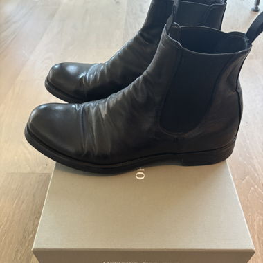 Stivaletti Chelsea in pelle nera Officine Creative