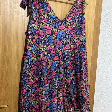 Sleeveless Ruffled Floral Playsuit (combishort)