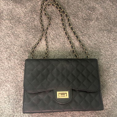 Sac bandouliere matelasse noir
