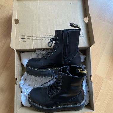 Black Dr. Martens Jadon Boots