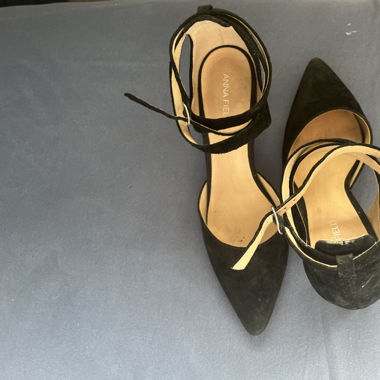 Anna Field Heels