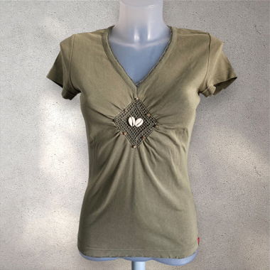 Esprit T-Shirt mit Muschel-Detail, Gr. S