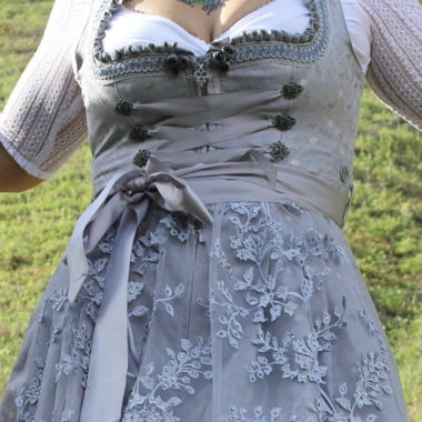 Dirndl Gr. 40 inkl Bluse 