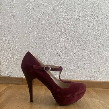 Décolleté Bordeaux con Plateau